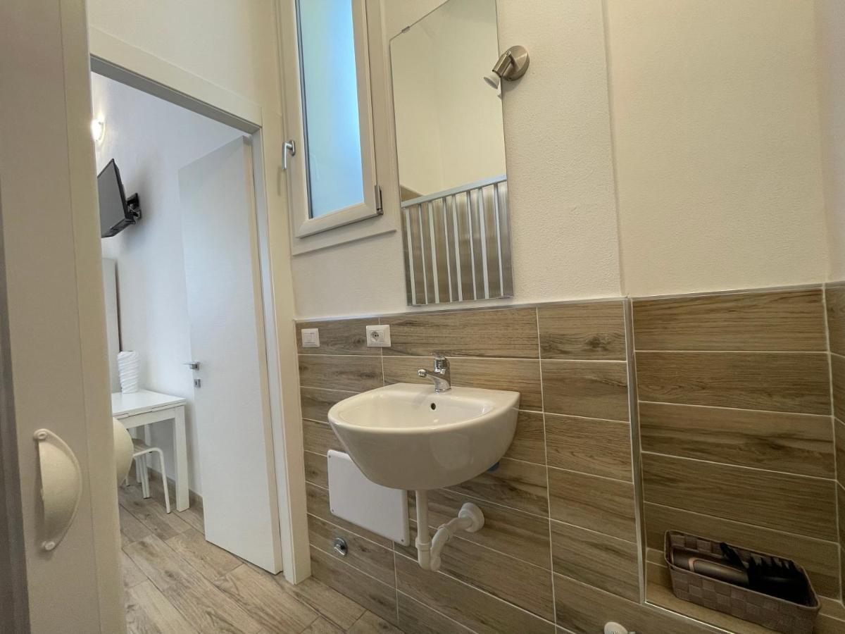 White Shell Rooms Accomodation Fast Check-In 阿尔盖罗 外观 照片