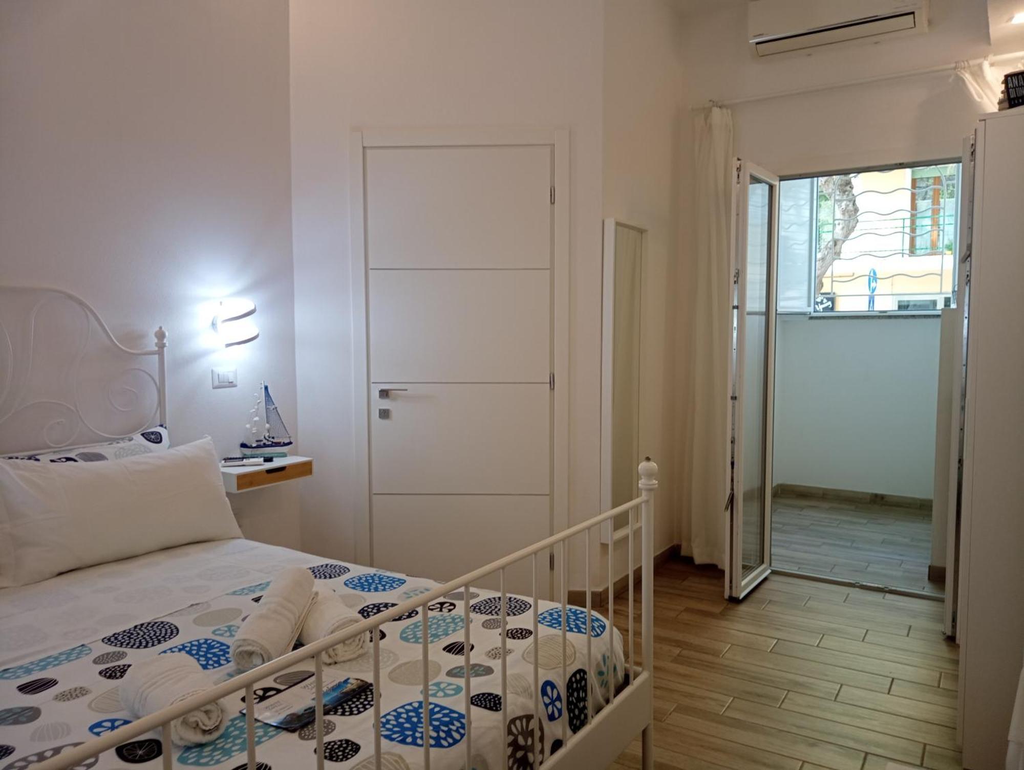 White Shell Rooms Accomodation Fast Check-In 阿尔盖罗 外观 照片